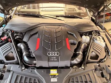AUDI S8 TFSI quattro tiptronic -