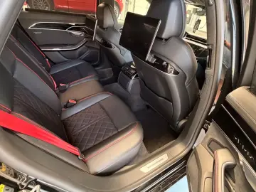 AUDI S8 TFSI quattro tiptronic -