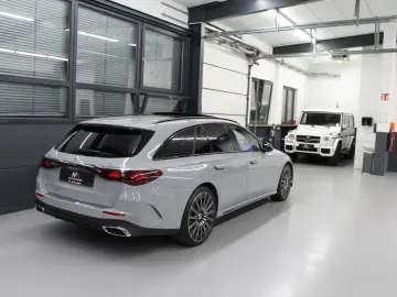MERCEDES-BENZ d 4Matic AMG Premium Superscreen Pano 21  Voll