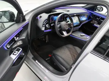 MERCEDES-BENZ d 4Matic AMG Premium Superscreen Pano 21  Voll