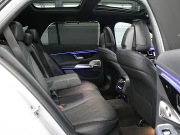 MERCEDES-BENZ d 4Matic AMG Premium Superscreen Pano 21  Voll