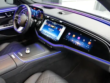 MERCEDES-BENZ d 4Matic AMG Premium Superscreen Pano 21  Voll
