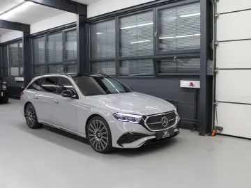 MERCEDES-BENZ d 4Matic AMG Premium Superscreen Pano 21  Voll