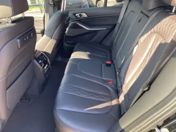 BMW X5 xDrive40d M-Sport Laser Standhz. AHK Pano HUD