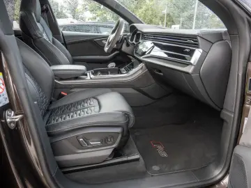 AUDI RS Q8 TFSI quattro MATRIX HUD PANO STAND