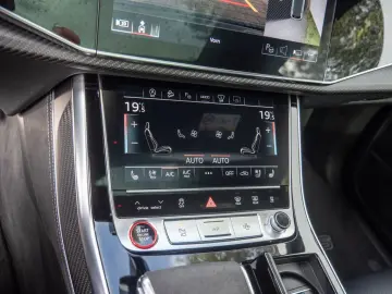 AUDI RS Q8 TFSI quattro MATRIX HUD PANO STAND