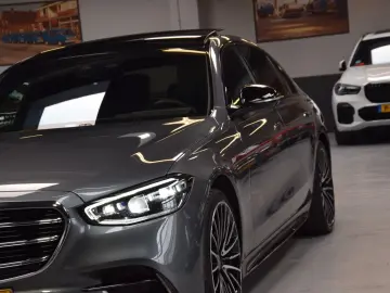 MERCEDES-BENZ S 580 e 4Matic L AMG Panorama Voll Aust