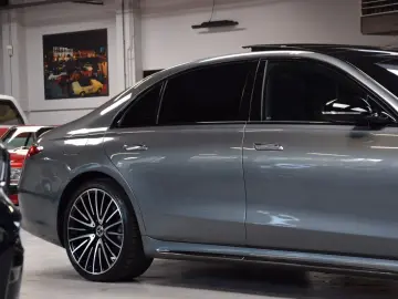 MERCEDES-BENZ S 580 e 4Matic L AMG Panorama Voll Aust