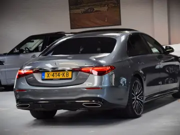 MERCEDES-BENZ S 580 e 4Matic L AMG Panorama Voll Aust