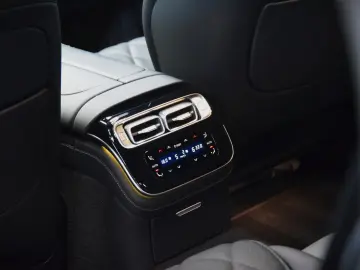 MERCEDES-BENZ S 580 e 4Matic L AMG Panorama Voll Aust