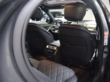 MERCEDES-BENZ S 580 e 4Matic L AMG Panorama Voll Aust