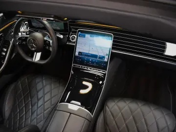 MERCEDES-BENZ S 580 e 4Matic L AMG Panorama Voll Aust