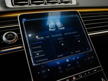 MERCEDES-BENZ S 580 e 4Matic L AMG Panorama Voll Aust