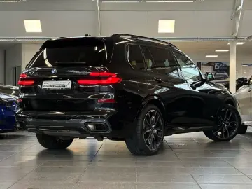 BMW X7 xDrive40d MSport Pro DA PA Prof SkyLounge 22