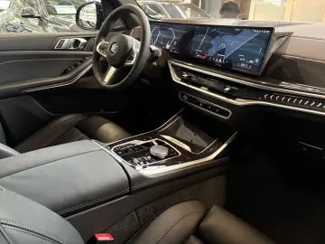 BMW X7 xDrive40d MSport Pro DA PA Prof SkyLounge 22