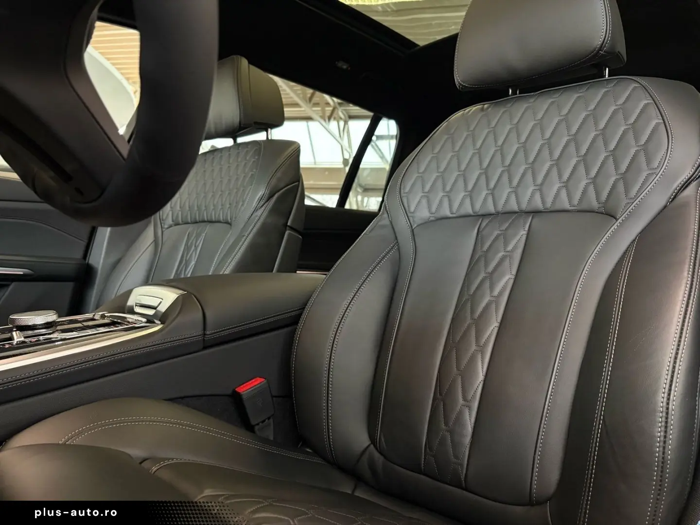 BMW X7 2025 — imagine 7