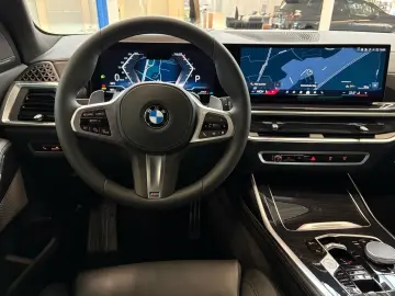 BMW X7 xDrive40d MSport Pro DA PA Prof SkyLounge 22