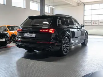 AUDI Q7 50 TDI quattro S-line AHK STHZ PANO UPE 128T€