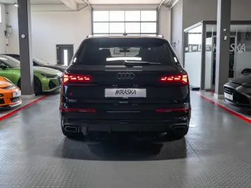 AUDI Q7 50 TDI quattro S-line AHK STHZ PANO UPE 128T€