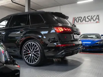 AUDI Q7 50 TDI quattro S-line AHK STHZ PANO UPE 128T€
