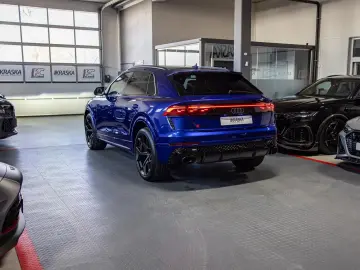 AUDI RSQ8 4.0 TFSI quattro perf. KERAMIK SONDERFARBE