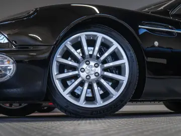 ASTON MARTIN Vanquish V12 ASM Bowland-Black PDC 2 2 BUCKET