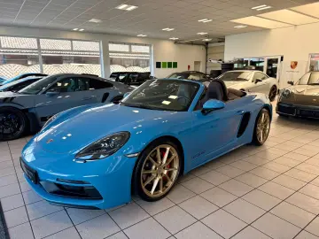 PORSCHE 718 Boxster GTS 4.0 PDK PTS-Farbe   BOSE  Kamera