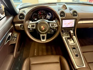 PORSCHE 718 Boxster GTS 4.0 PDK PTS-Farbe   BOSE  Kamera
