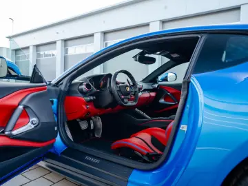 FERRARI 812 Superfast   Atelier   Full Carbon   Racing