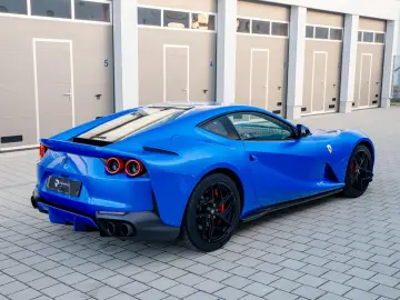 FERRARI 812 Superfast   Atelier   Full Carbon   Racing