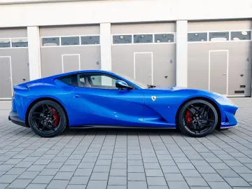 FERRARI 812 Superfast   Atelier   Full Carbon   Racing