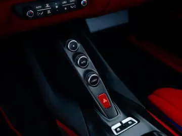 FERRARI 812 Superfast   Atelier   Full Carbon   Racing