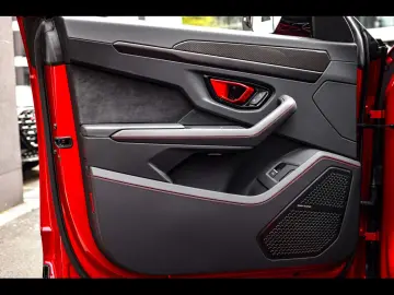 LAMBORGHINI Urus 4.0 V8 S 666 CH ROSSO EFESTO CARBON B&O 3D