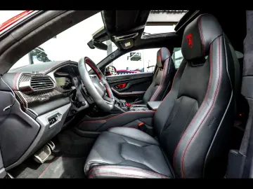 LAMBORGHINI Urus 4.0 V8 S 666 CH ROSSO EFESTO CARBON B&O 3D