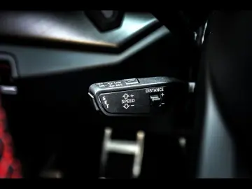 LAMBORGHINI Urus 4.0 V8 S 666 CH ROSSO EFESTO CARBON B&O 3D