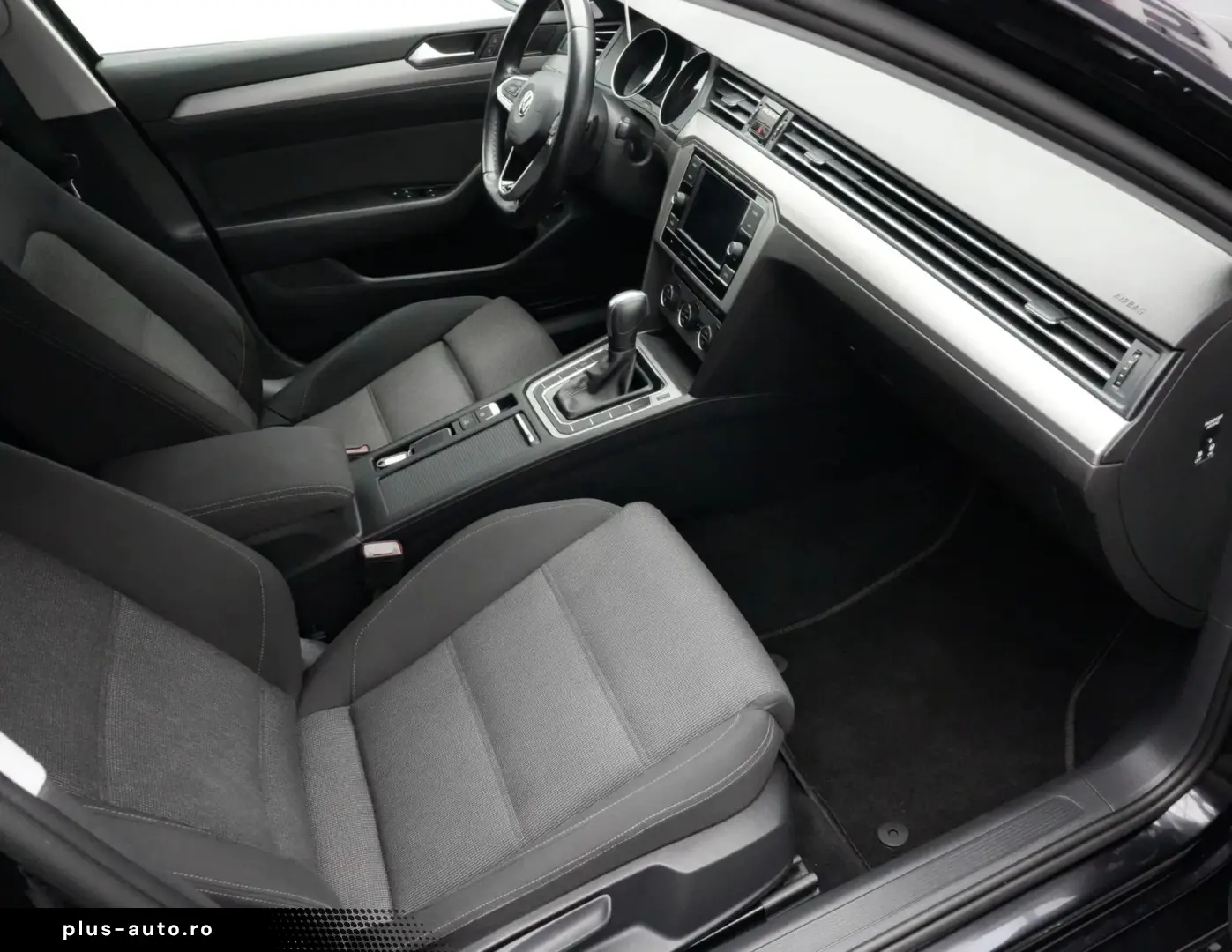 VOLKSWAGEN Passat 2021 — imagine 12