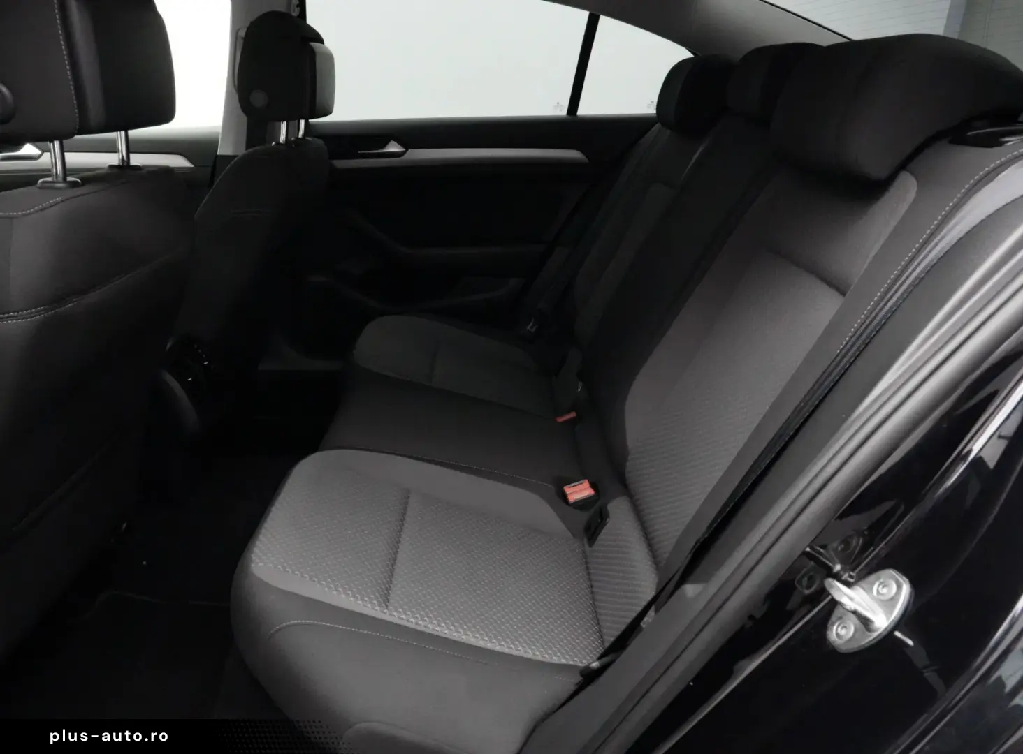 VOLKSWAGEN Passat 2021 — imagine 15