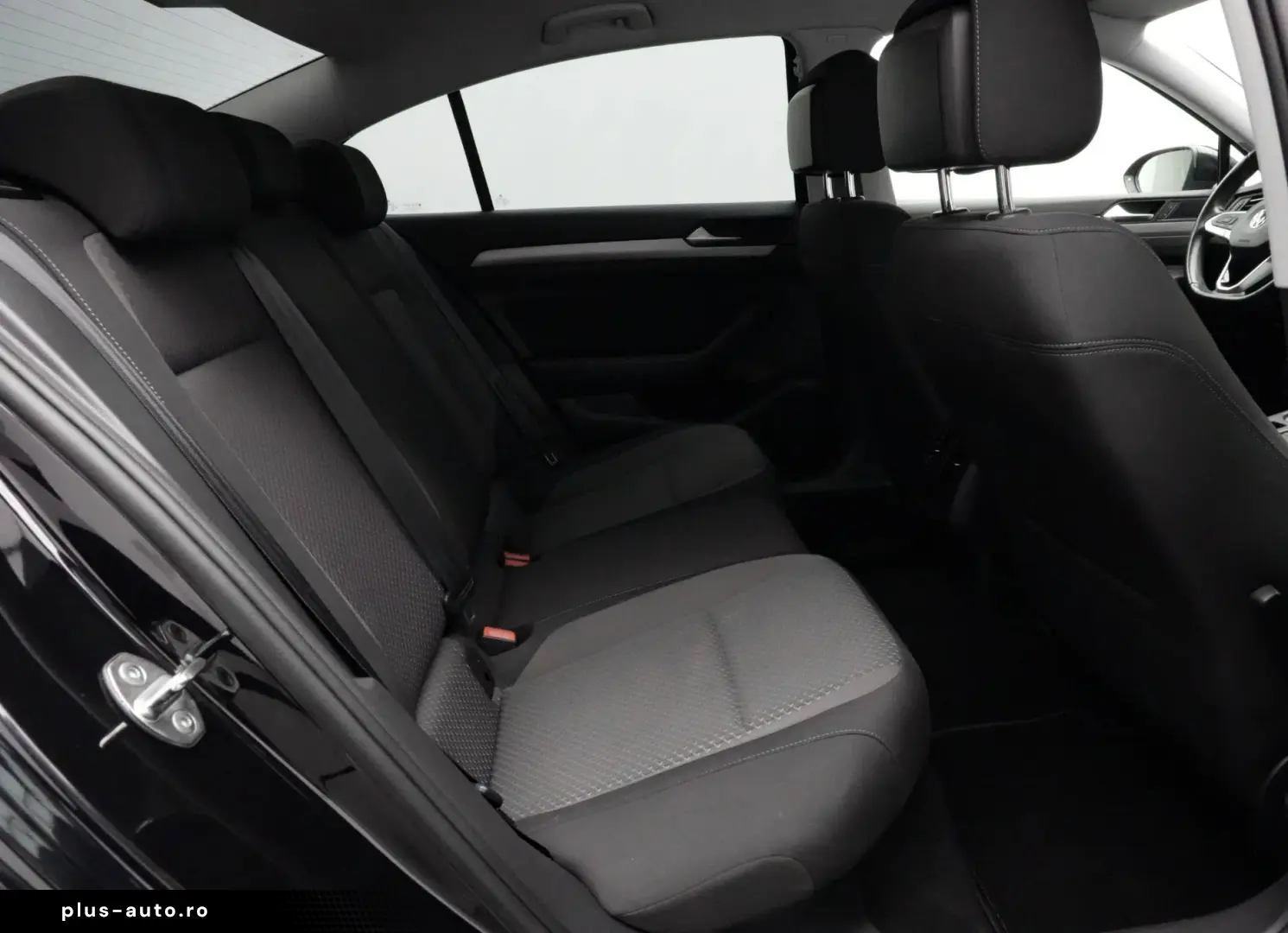 VOLKSWAGEN Passat 2021 — imagine 16