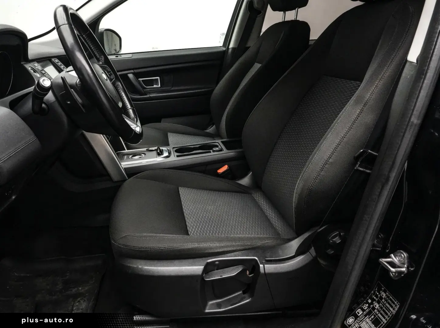 Land-Rover Discovery-Sport