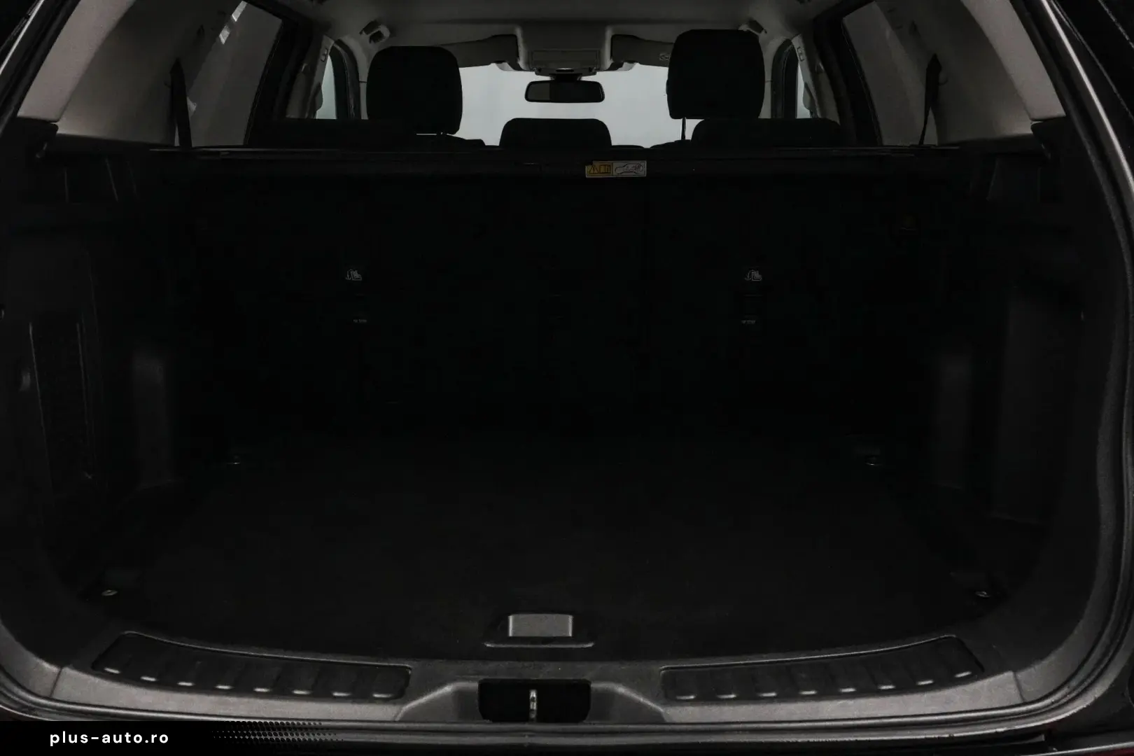 Land-Rover Discovery-Sport