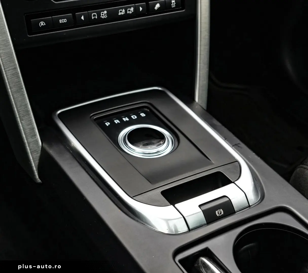 Land-Rover Discovery-Sport