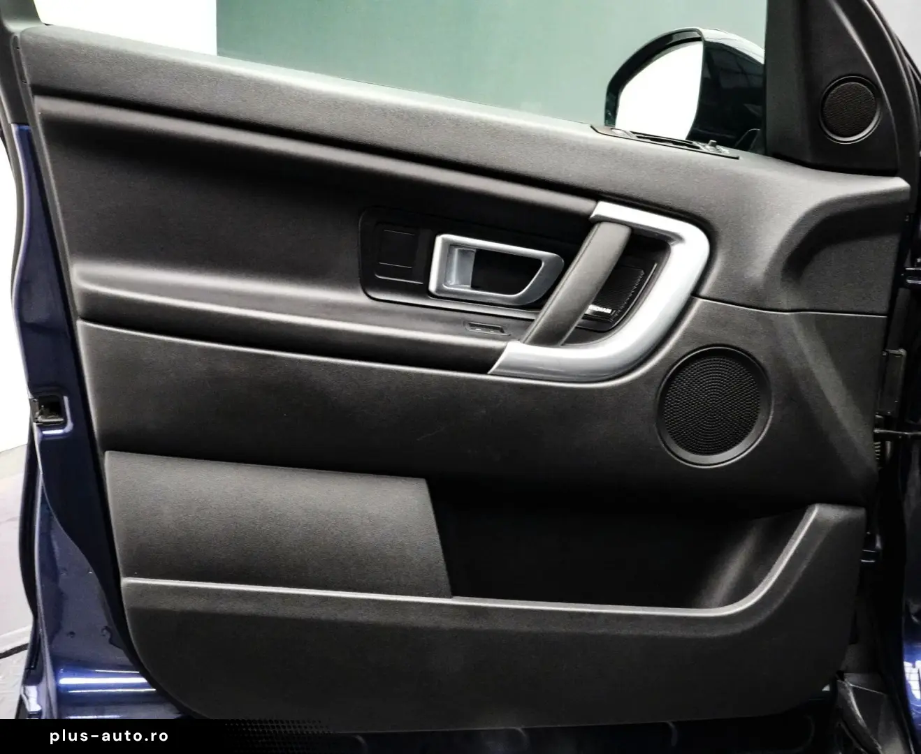 Land-Rover Discovery-Sport