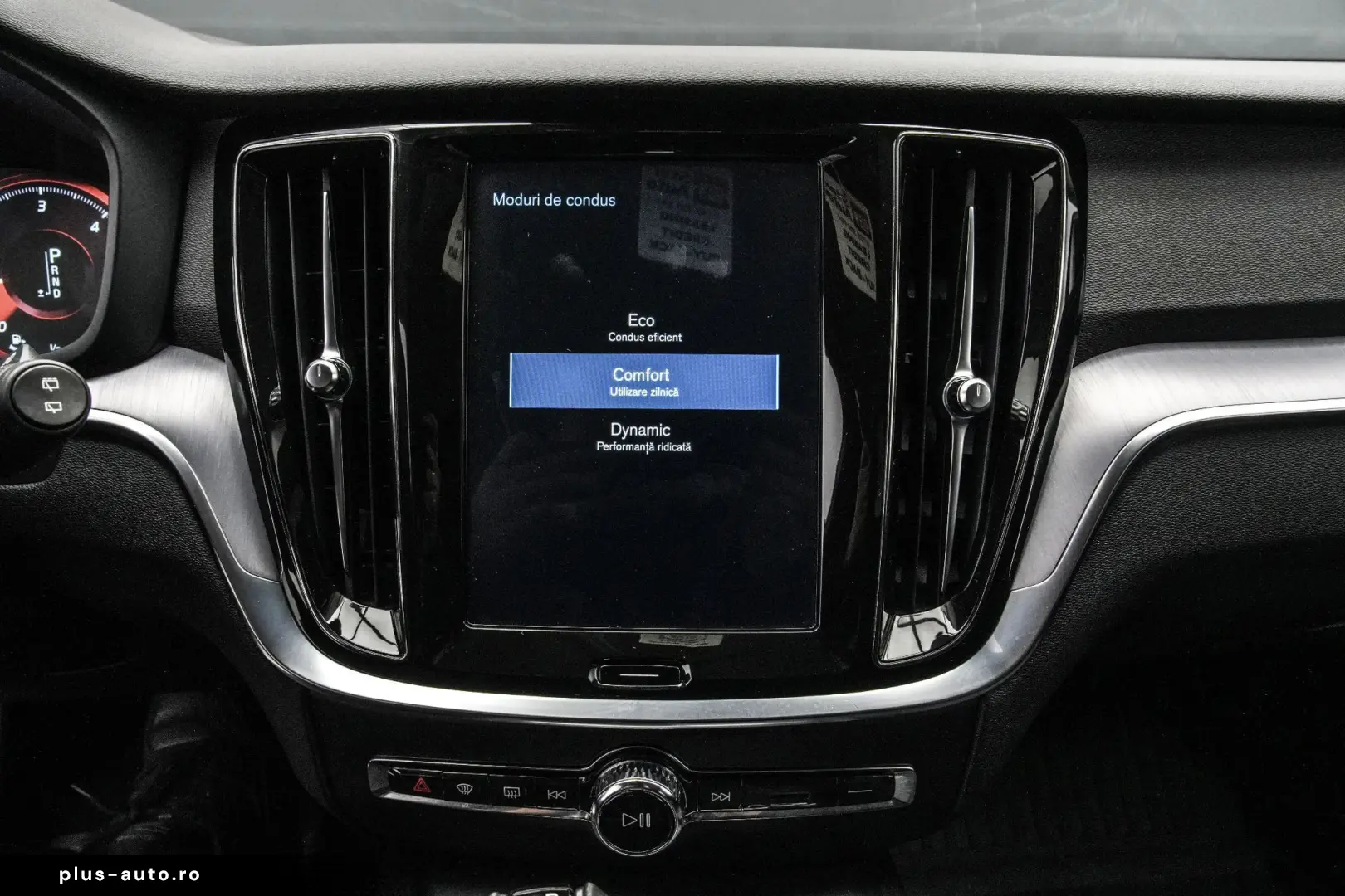 VOLVO V60 2021 — imagine 21