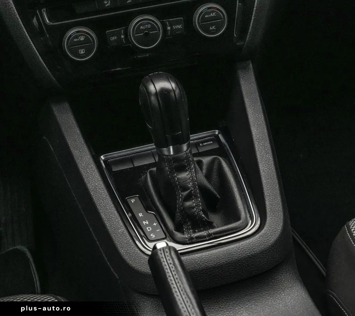 VOLKSWAGEN Jetta 2016 — imagine 19