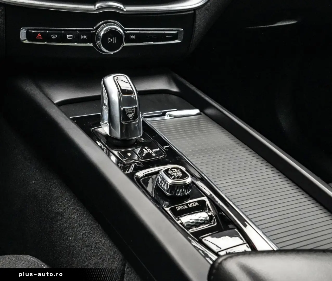 VOLVO XC60 2019 — imagine 20