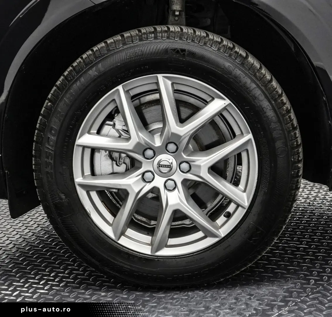 VOLVO XC60 2019 — imagine 25