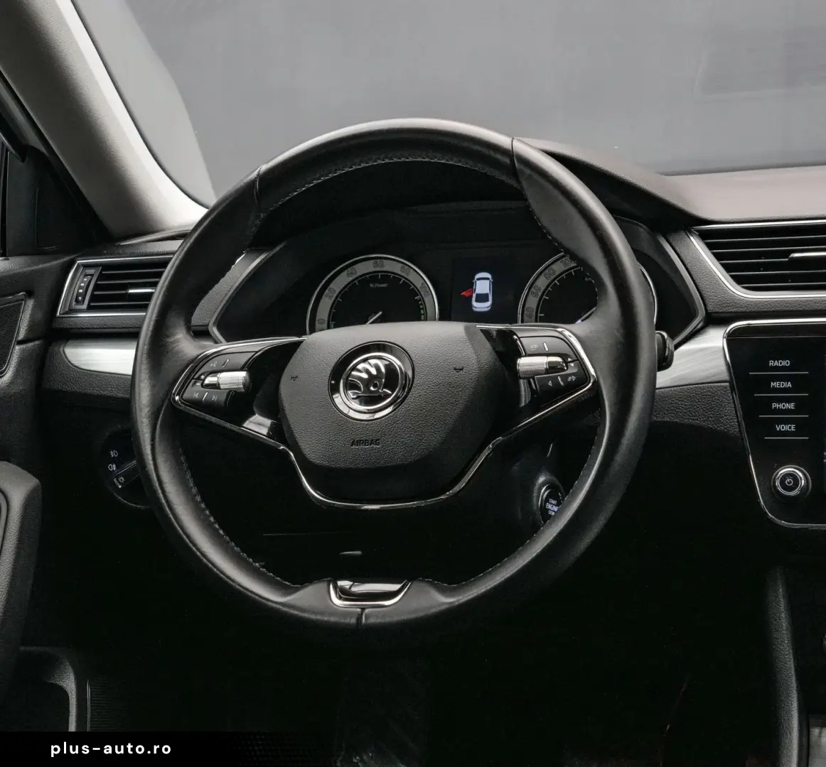 SKODA Superb 2021 — imagine 17