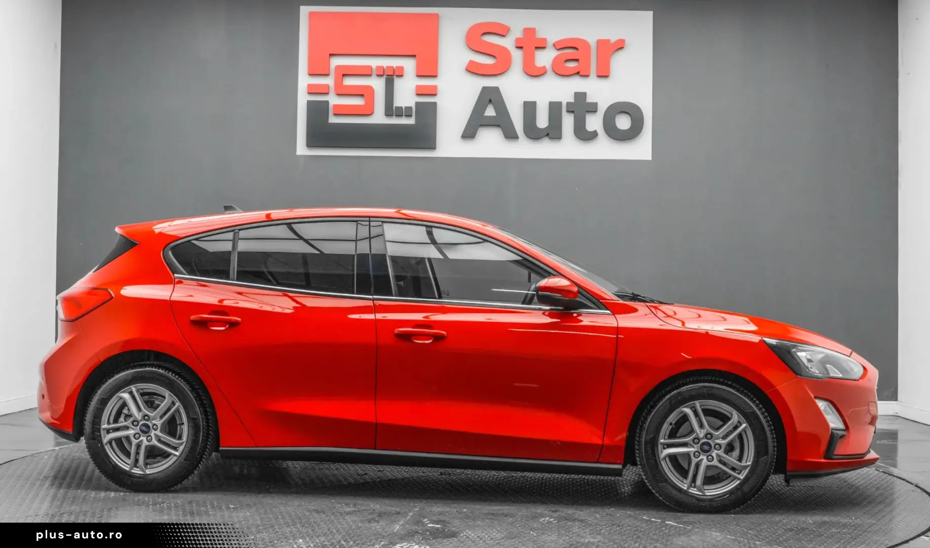 FORD Focus 2022 — imagine 10