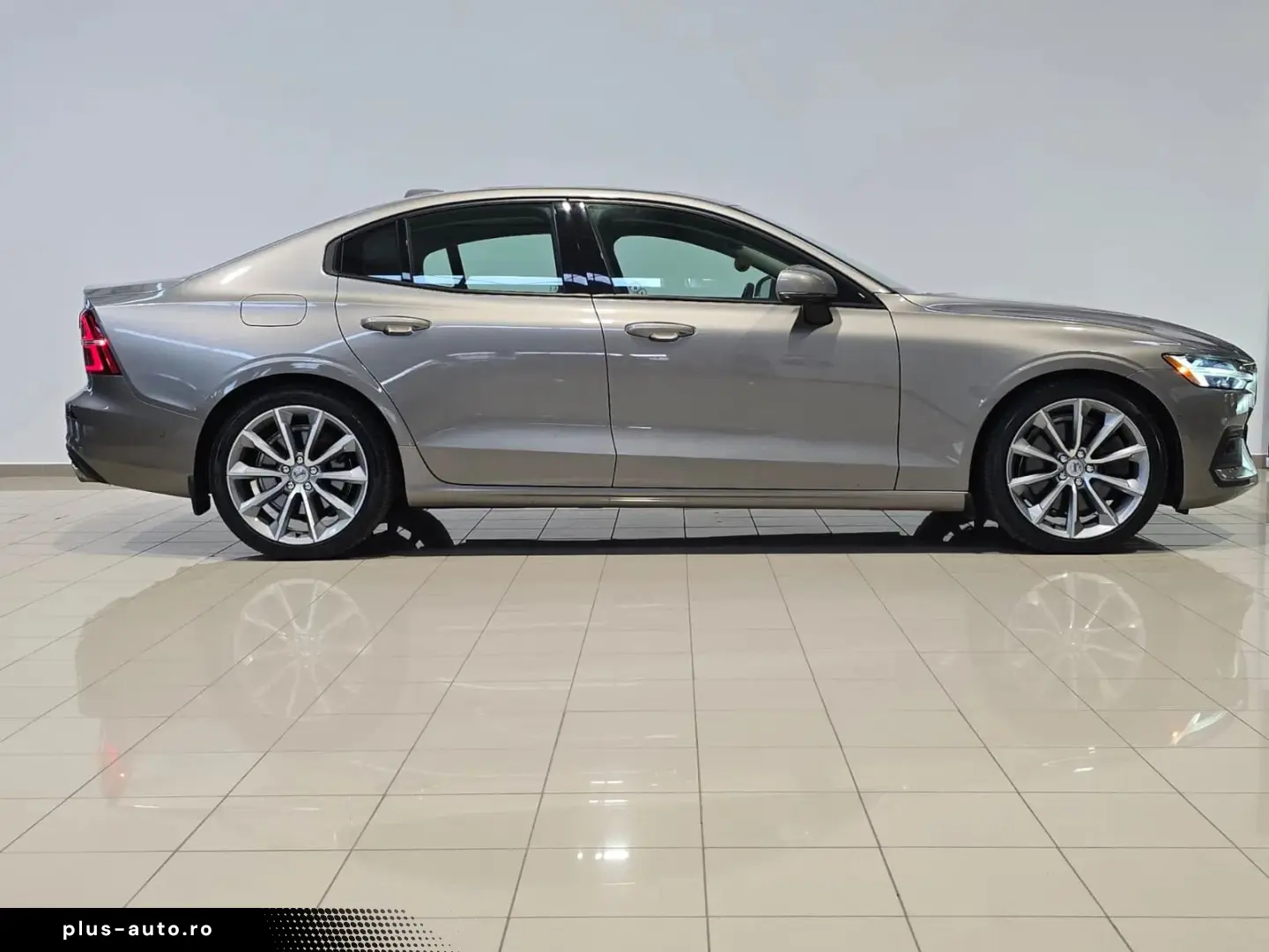 Volvo S60 Momentum 2.0 320 CP