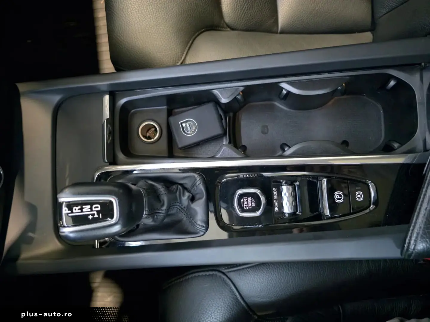 Volvo S60 Momentum 2.0 320 CP